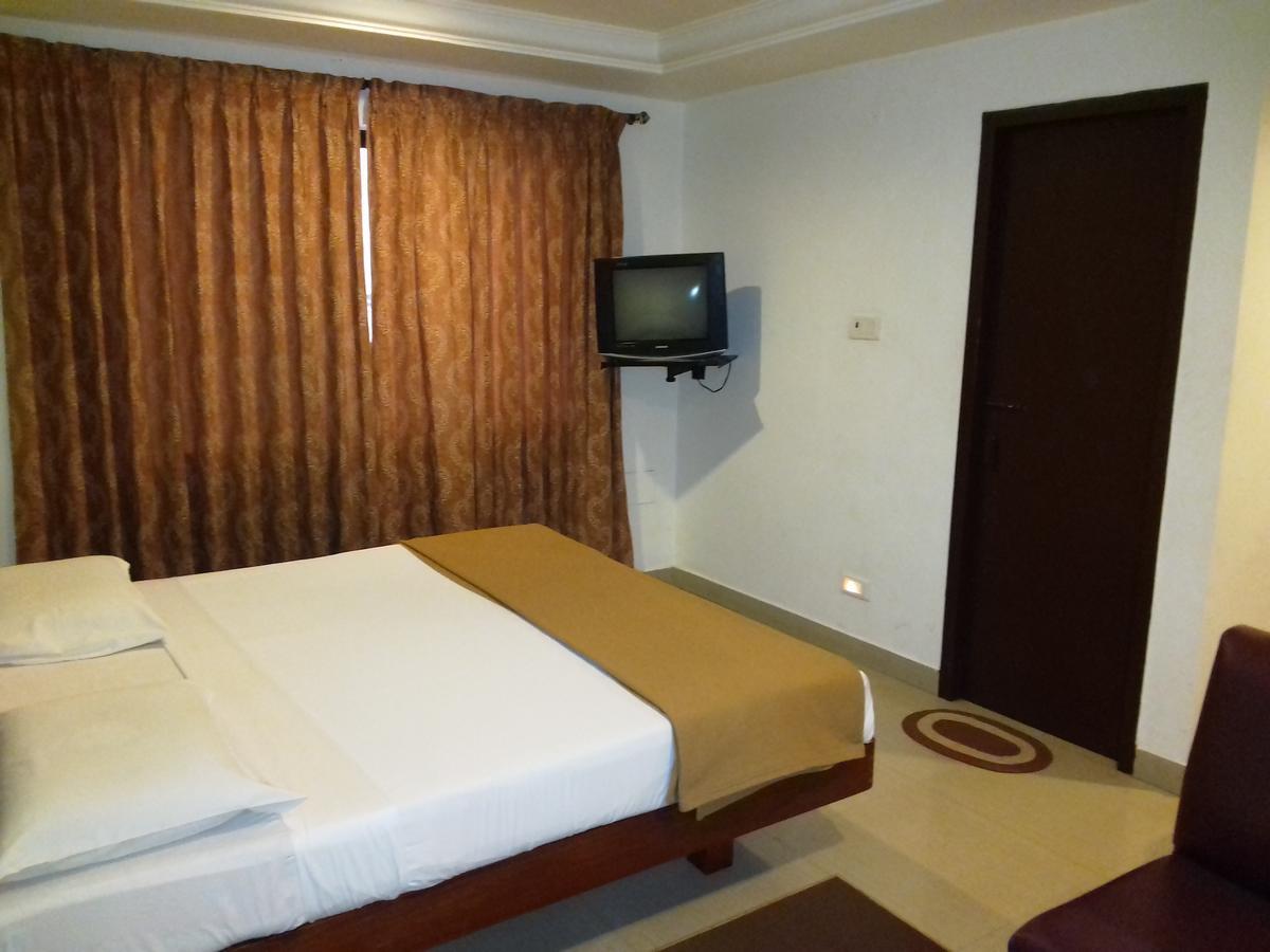 Sri Srinivasar Residency Hotel Vellore Exterior photo