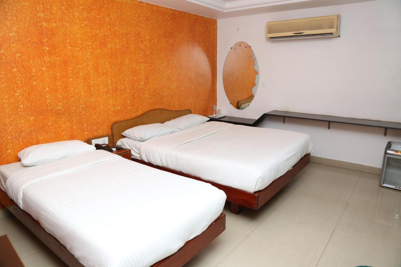 Sri Srinivasar Residency Hotel Vellore Exterior photo